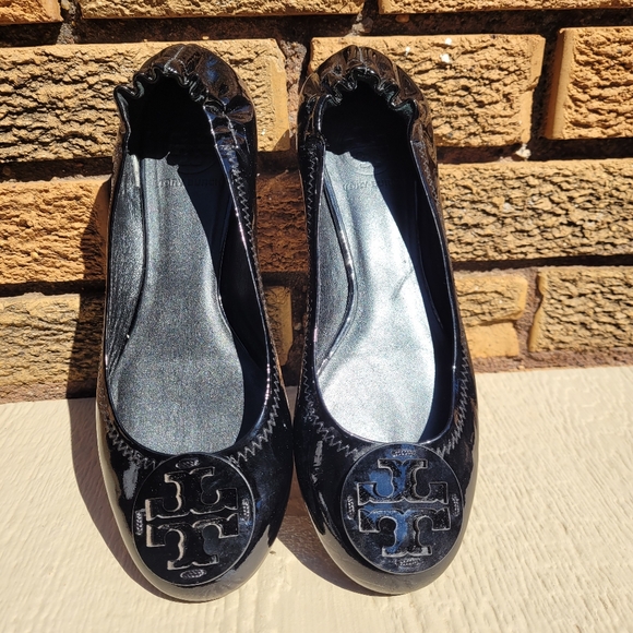 Tory Burch Reva Black Patent Leather Scrunch Back Ballet Flat Shoes Size 8M - Picture 1 of 10